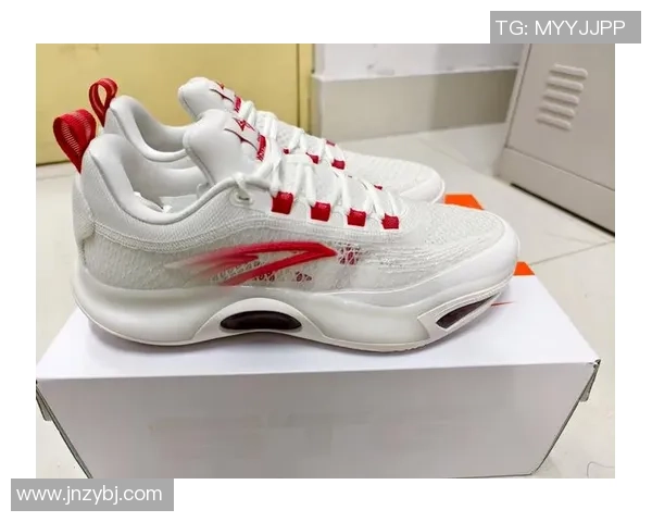 安踏足球明星联名系列揭幕打造运动与时尚的完美结合 安踏足球明星联名系列揭幕打造运动与时尚的完美结合