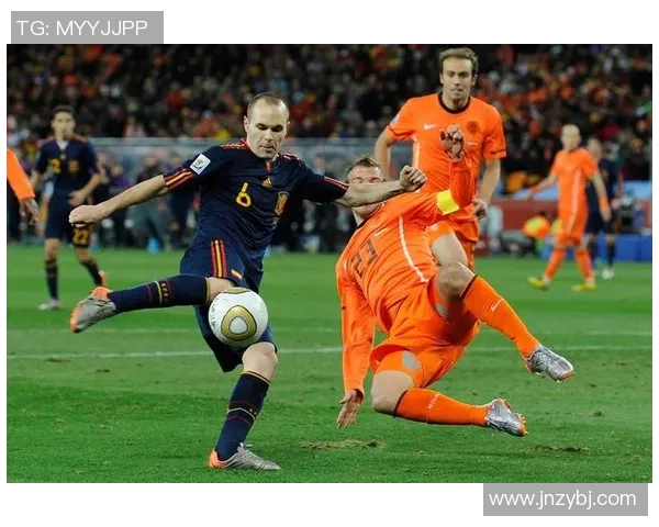 双栖足球明星盘点他们在足球与其他领域的精彩表现与成就 双栖足球明星盘点他们在足球与其他领域的精彩表现与成就