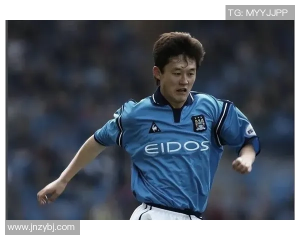 超能先生足球明星的传奇之路与辉煌成就揭秘